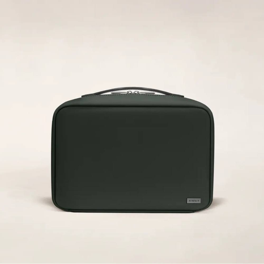 Away Hanging Toiletry Bag